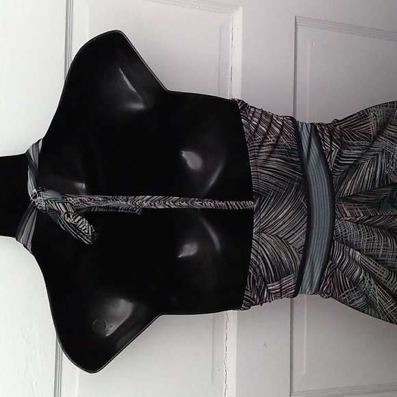 NWOT BCBGMaxazria Allover Print Halter Dress - Picture 8 of 12